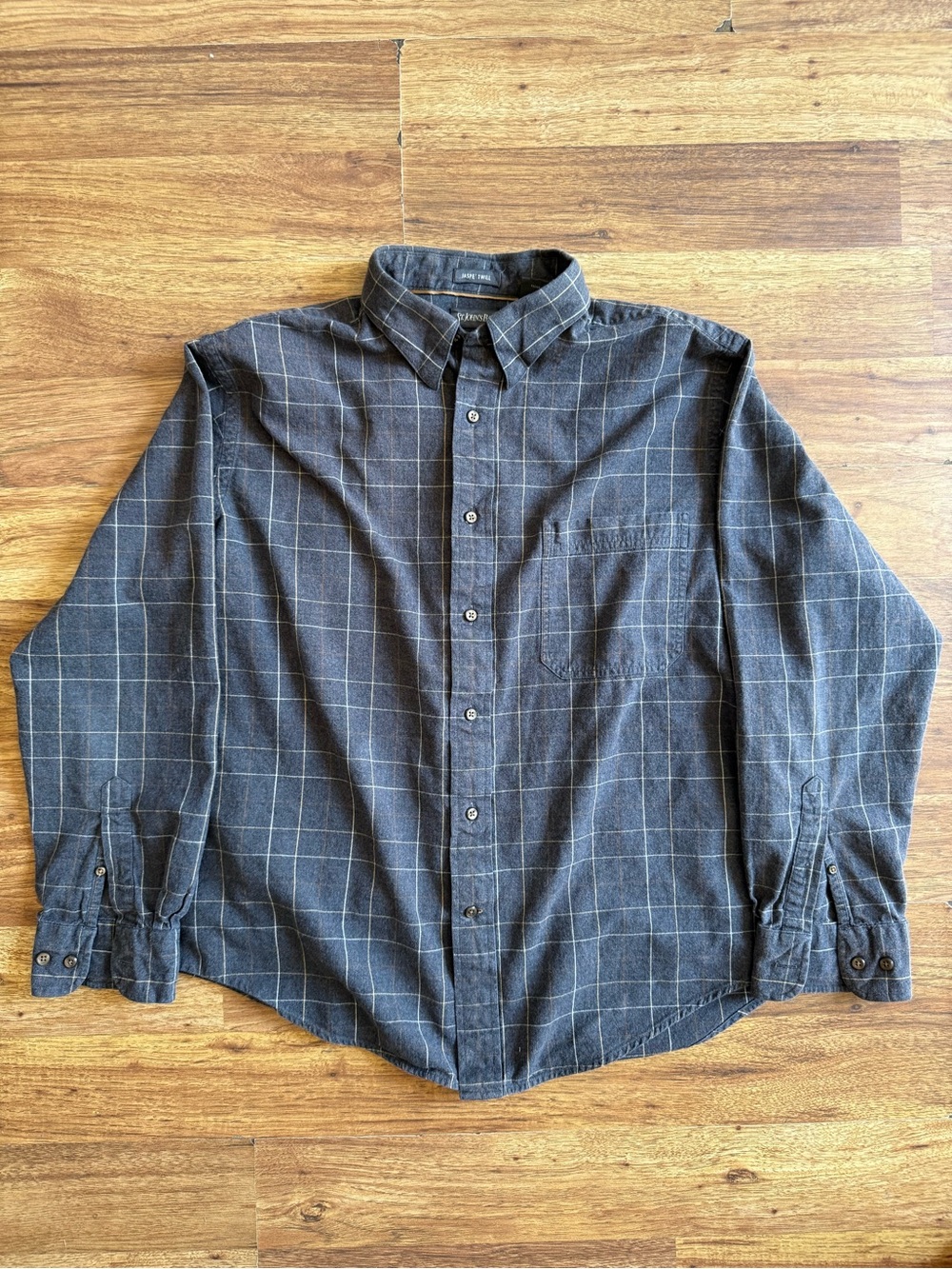St. John’s Bay Men’s Dress Shirt - Gray Plaid Long Sleeve Button Up - Large